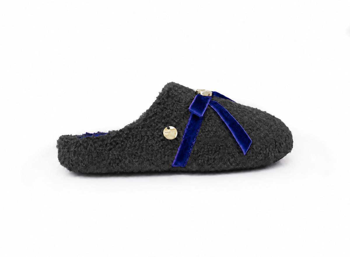 Hausschuhe / Slipper Helen Schleife - Blau / mit gratis flauschigen Taschengurt Teddy