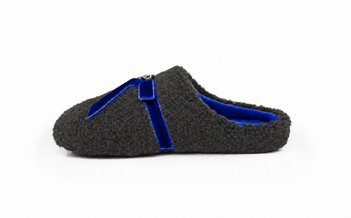 Hausschuhe / Slipper Helen Schleife - Blau / mit gratis flauschigen Taschengurt Teddy