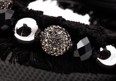 Black - Three Pearls / Neopren Clutch