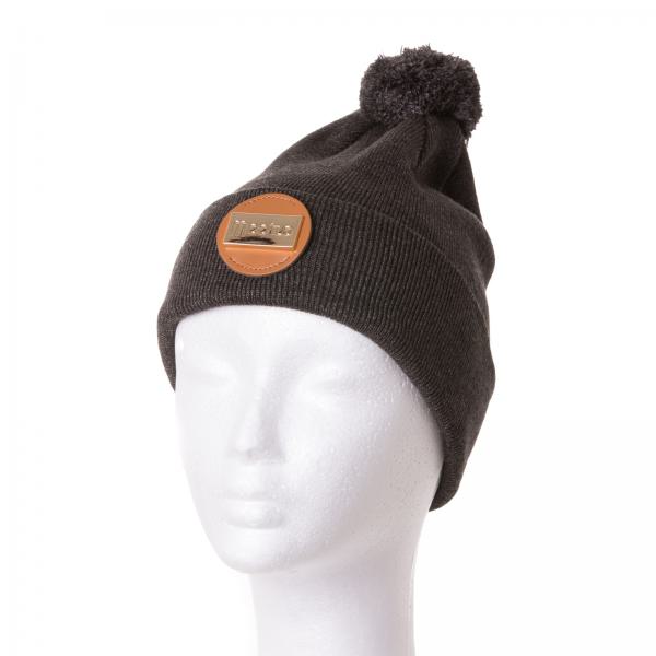 Schwarze Mütze mit Bommel